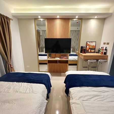 M&M Condostay At Shore 2 Residences Tower 2 Pasay City Манила Екстериор снимка