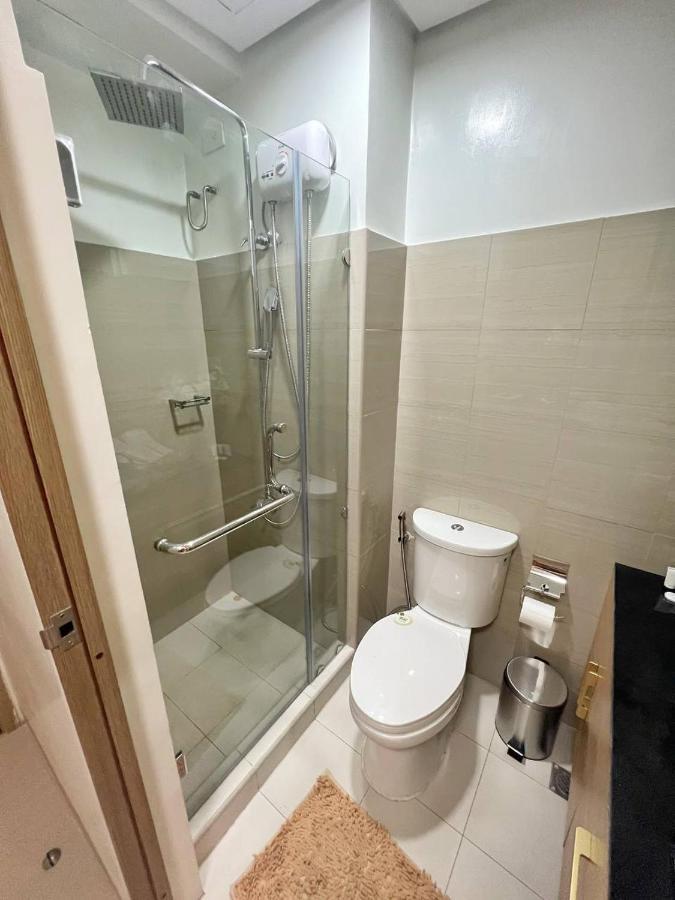 M&M Condostay At Shore 2 Residences Tower 2 Pasay City Манила Екстериор снимка