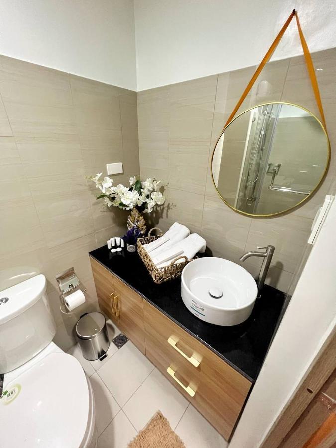 M&M Condostay At Shore 2 Residences Tower 2 Pasay City Манила Екстериор снимка